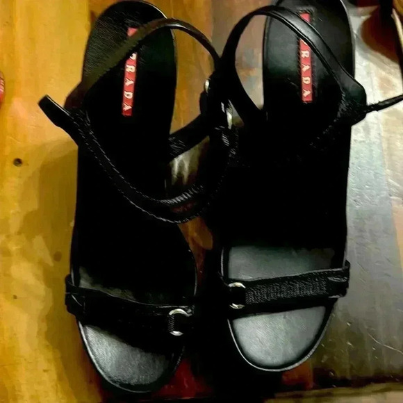 NEW Prada black wedge leathers shoes. Full set. Box & dust bags - Picture 2 of 5